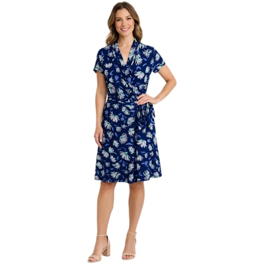 Liz Claiborne Faux Wrap Dress Blue and White Floral Knee Length V Neck Size M - Picture 1 of 12